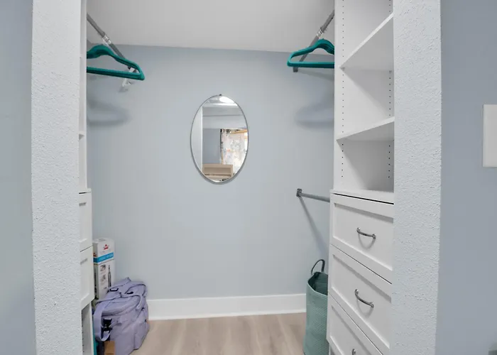 Apartment Indian Shores Waterway View, Walk To Beach, Pool Hot Tub, Dock Clearwater Beach