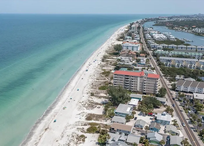 Indian Shores Waterway View, Walk To Beach, Pool Hot Tub, Dock Apartment *